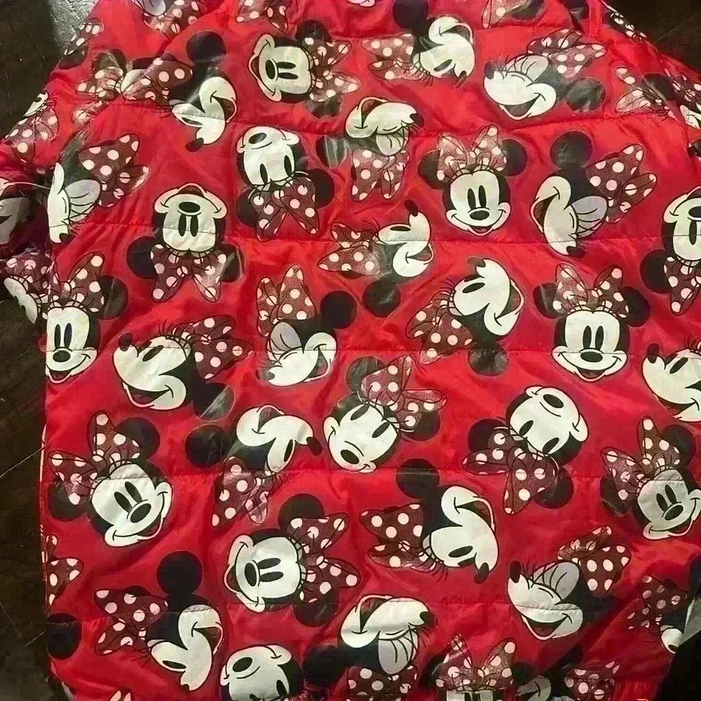 Disney Jacket is brand new 9/10 - Picture 3 of 3